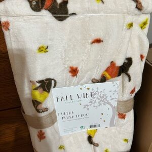 Ultra Plush Throw Blanket - Cream with Multicolor Design